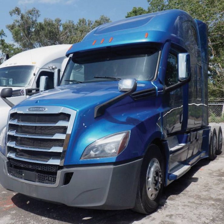 2019 FREIGHTLINER CASCADIA 126