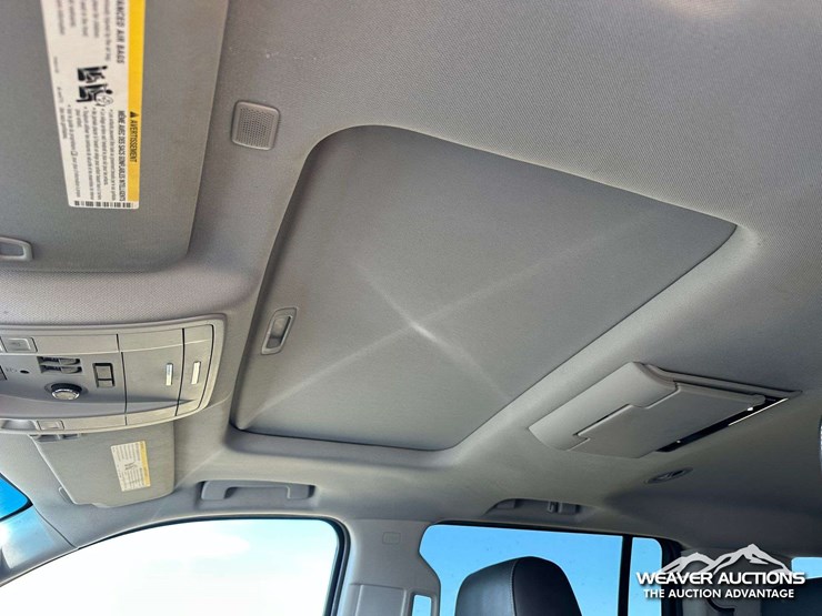2018-chevrolet-suburban-image-22