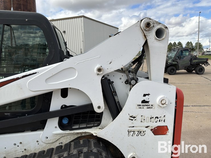2019-bobcat-t770-image-10