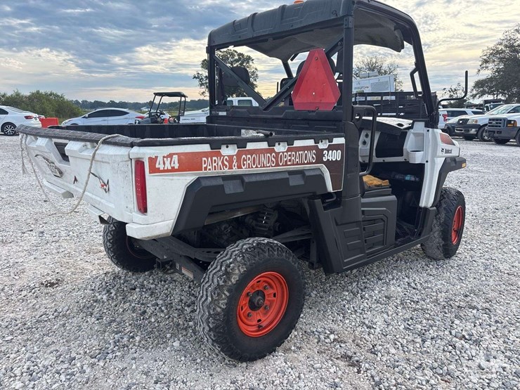 2017-bobcat-4x4-gas-utility-cart-image-3