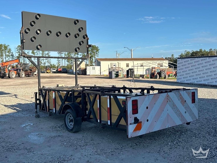 2011-energy-absorption-systems-tma9000-arrow-board-attenuator-trailer-image-2