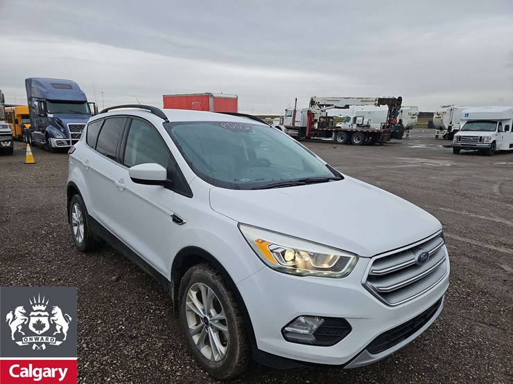 2017-ford-escape-se-image-2