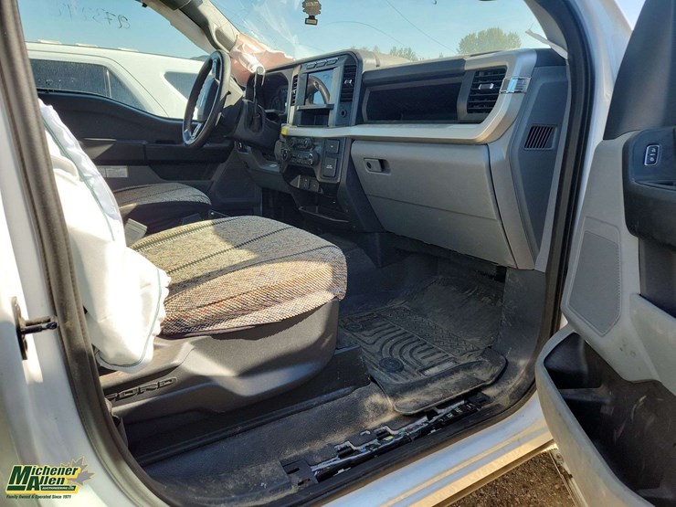 2023-ford-f250-image-13