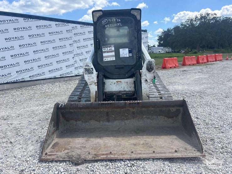 2020-bobcat-t770-image-12