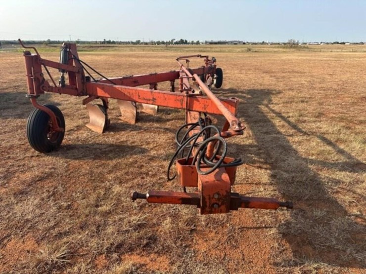alllis-chalmers-400-7-bottom-plow-image-5