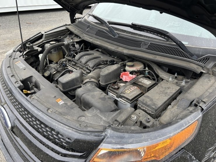 2014-ford-explorer-image-33