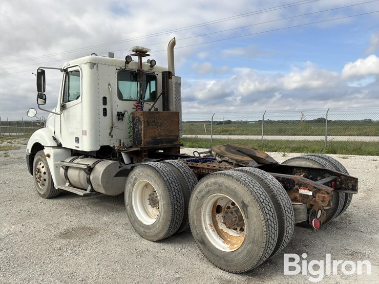 2005-freightliner-columbia-120-image-7