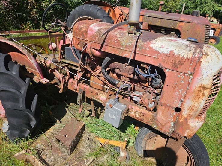 #2529-•-bf-avery-model-a-tractor-image-9