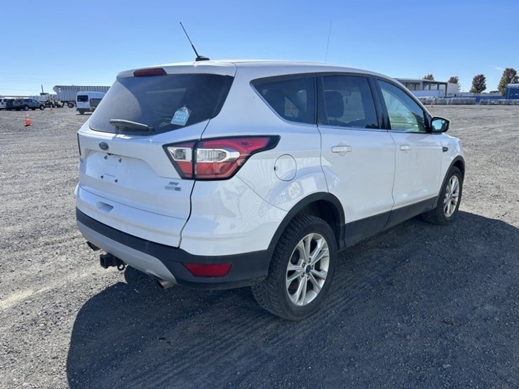 2017-ford-escape-image-5