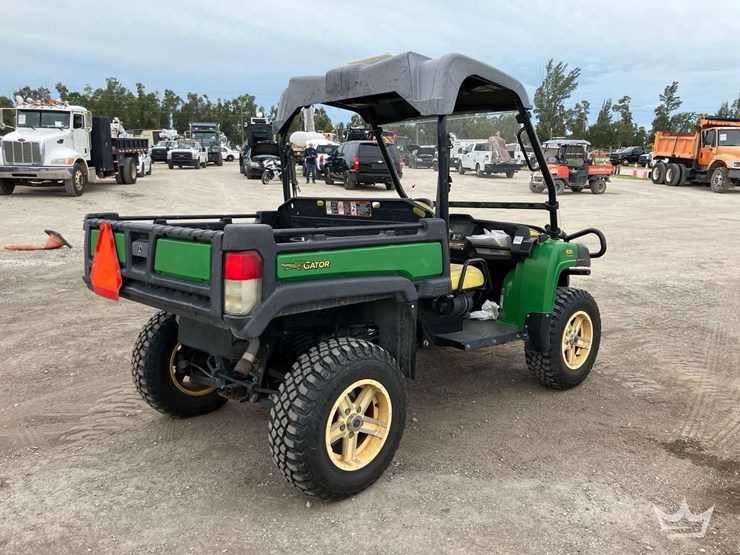 2016-john-deere-gator-image-3