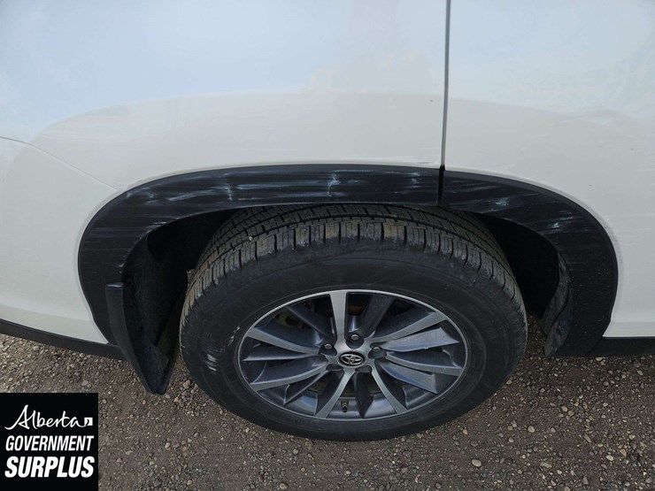 2019-toyota-highlander-hybrid-image-11