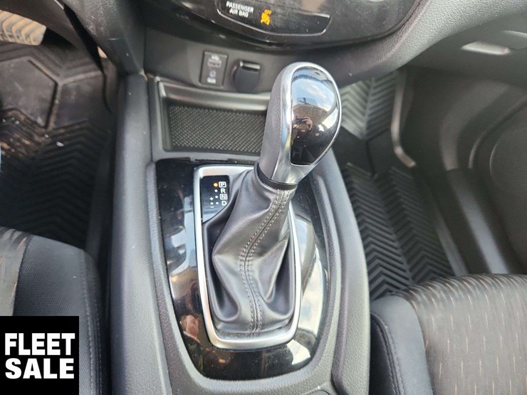 2017-nissan-rogue-image-22