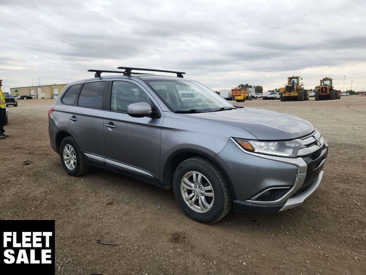 2016-mitsubishi-outlander-image-2