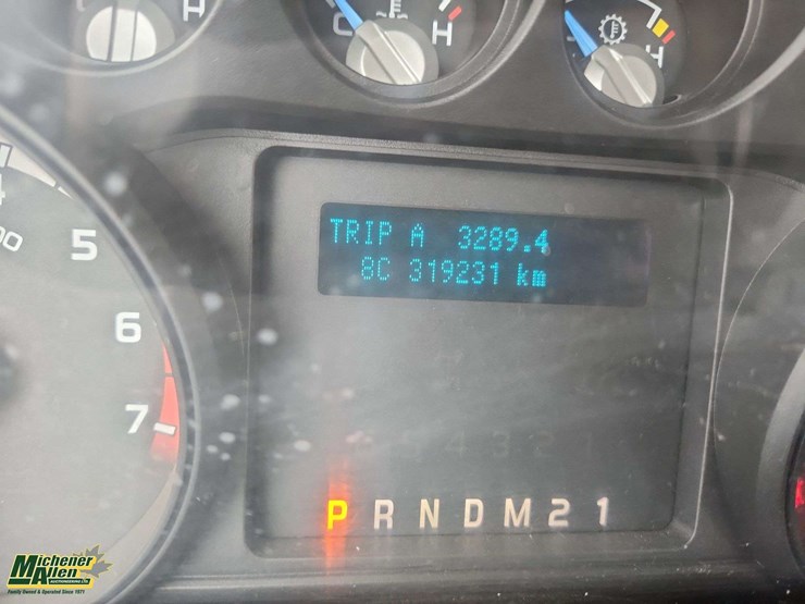 2011-ford-f250-image-26