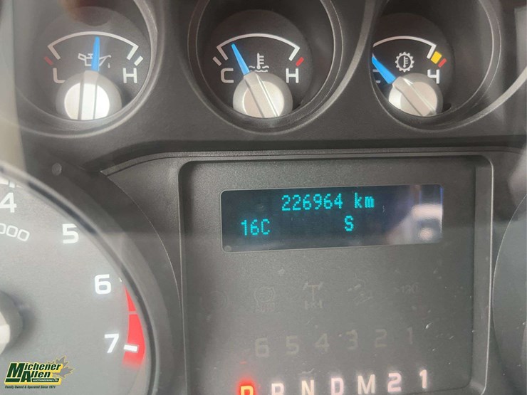 2014-ford-f350-image-22