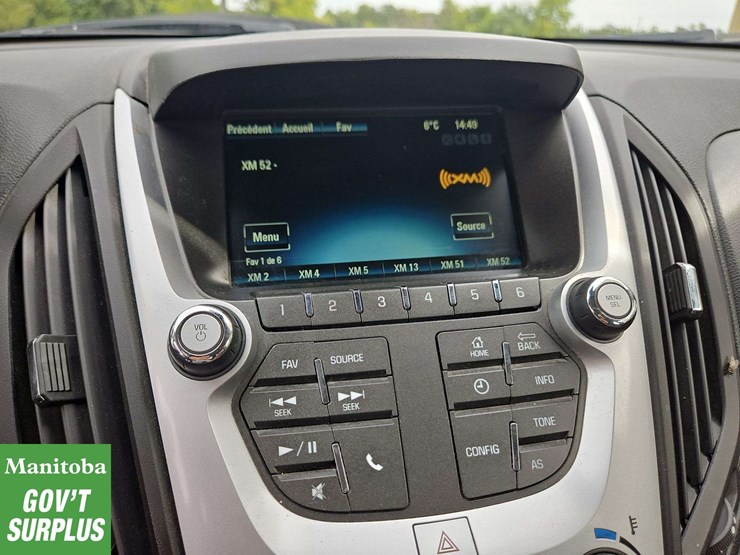 2016-chevrolet-equinox-image-18