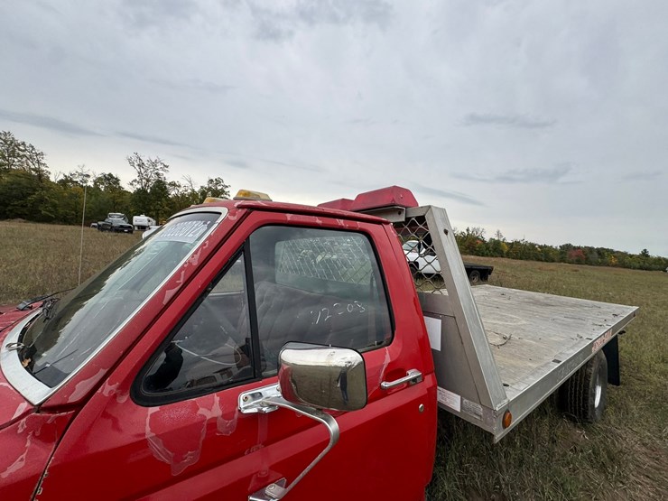 ford-f350-xl-image-12