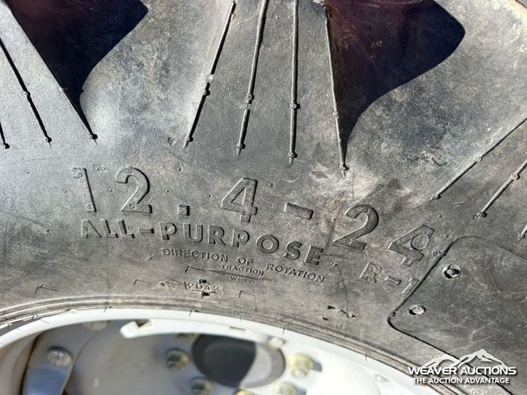 2013-massey-ferguson-4610-image-30