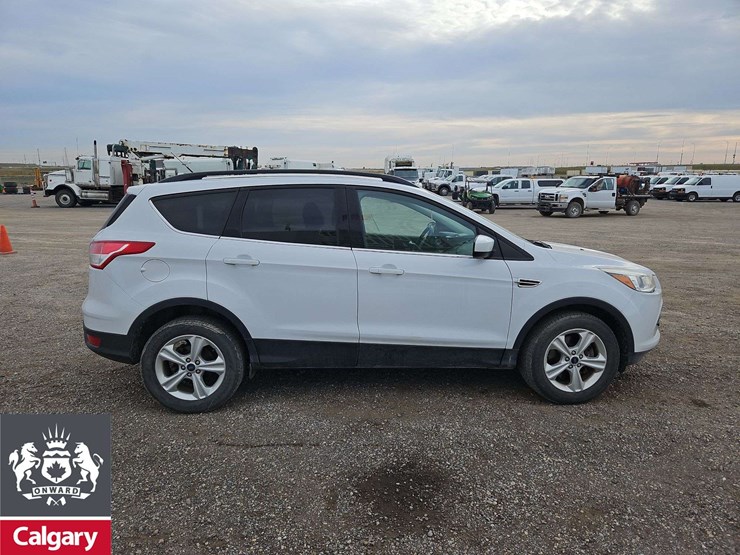 2016-ford-escape-se-image-7