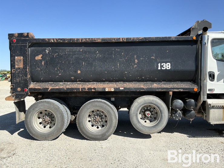 2013-freightliner-114sd-image-20