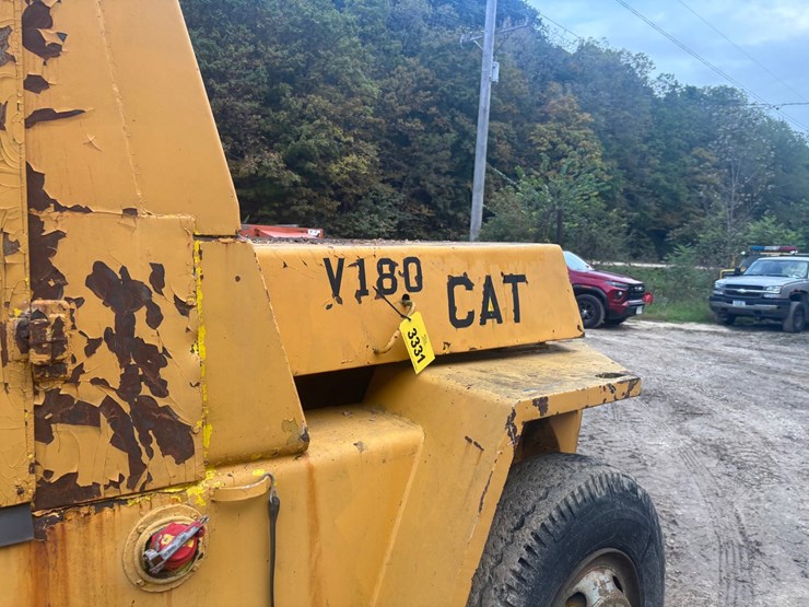 caterpillar-v180-image-26