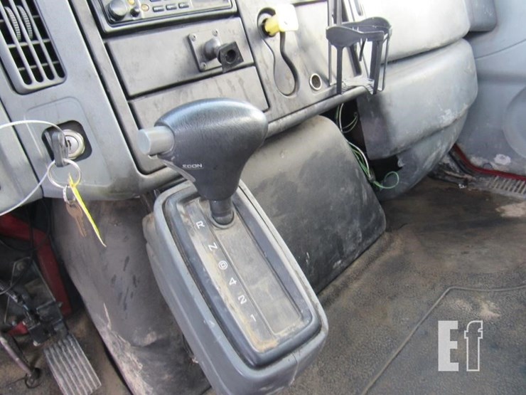 2005-international-durastar-4300-image-9