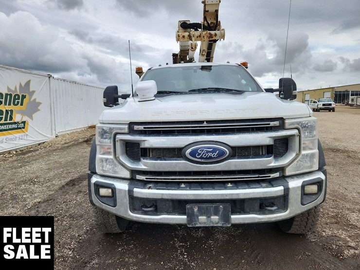 2021-ford-f550-image-8