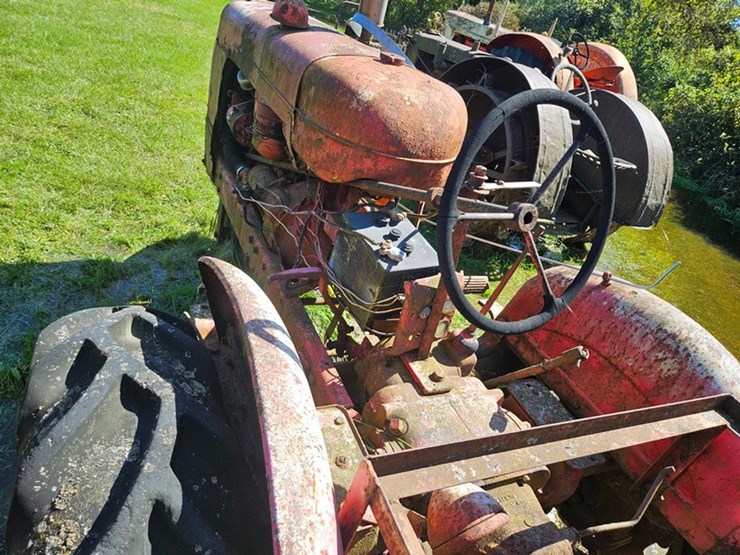 #2529-•-bf-avery-model-a-tractor-image-24