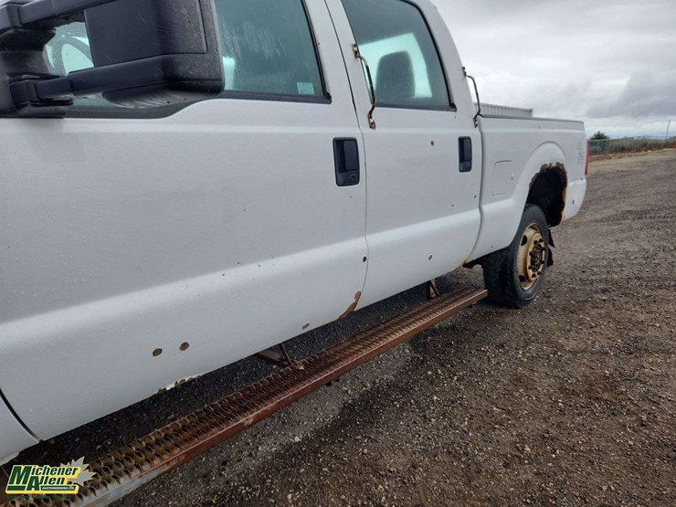 2011-ford-f250-image-32