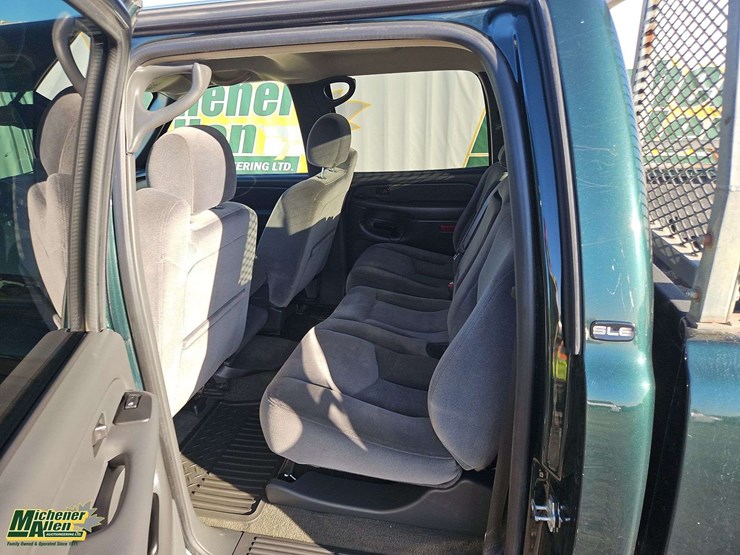 2004-gmc-sierra-2500hd-image-14