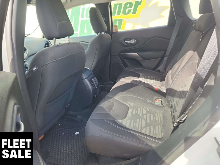 2020-jeep-cherokee-image-14