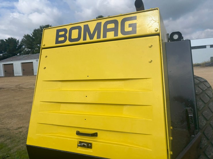 bomag-bw213d-image-17