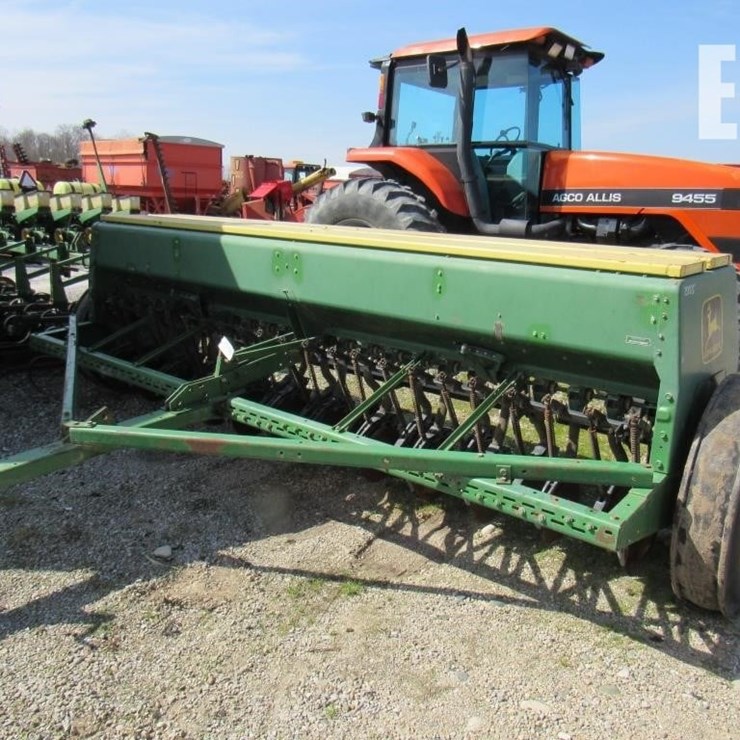 JOHN DEERE 8300