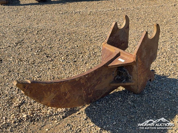 excavator-q/c-ripper-attachment-image-1