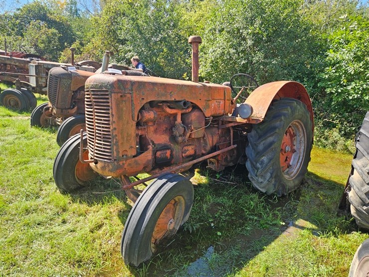 #2524-•-1948-case-la-tractor-image-1