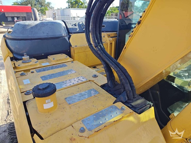 2023-kobelco-sk140sr-lc-7-image-40