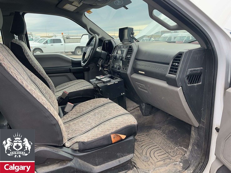 2019-ford-f550-image-16