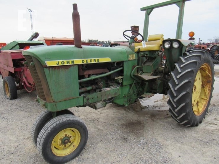 2010-john-deere-2010-image-1