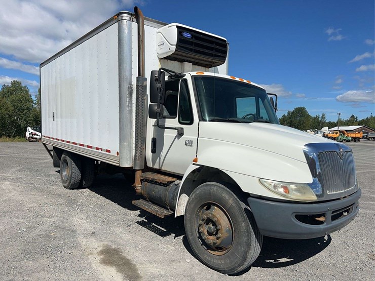 2006-international-durastar-4300-image-3
