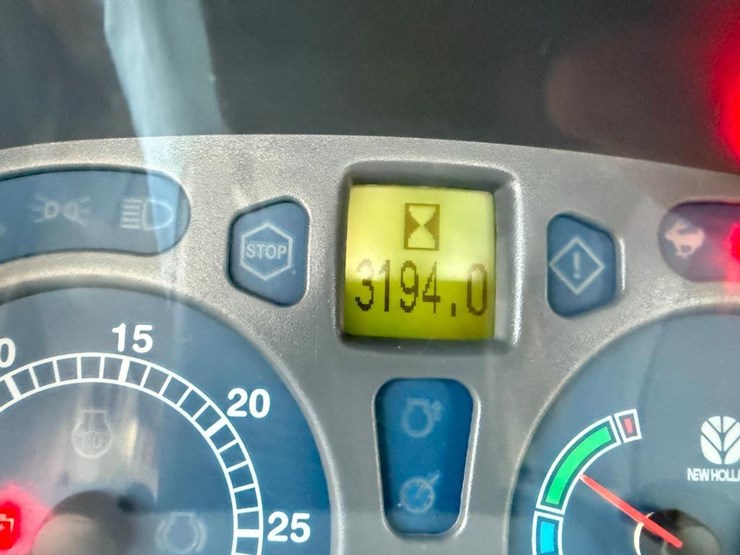 new-holland-ts110a-image-51