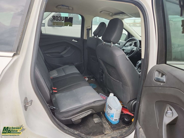 2019-ford-escape-se-image-21