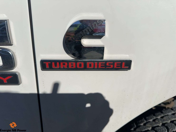 2018-ram-3500-slt-image-13