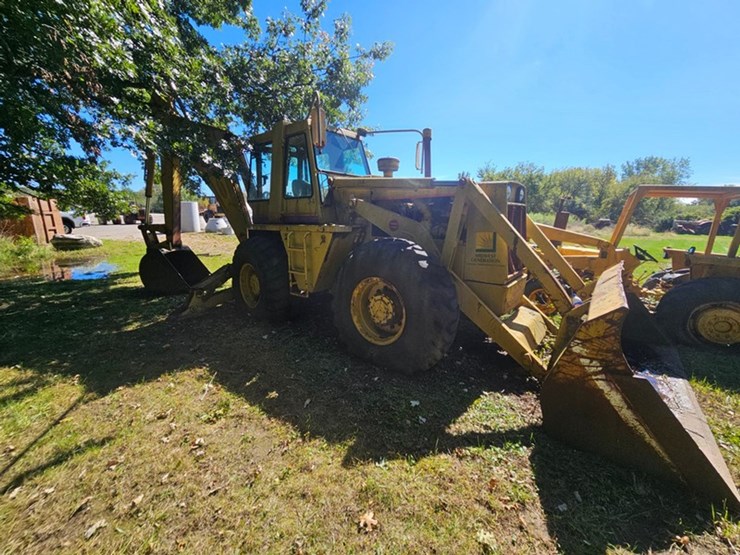 #2533-•-bucyrus-erie-200-4-series-iii-dynahoe-backhoe-image-1