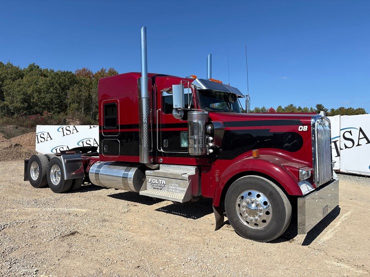2023-kenworth-w900l-image-7
