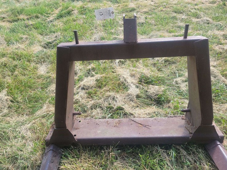 sperry-new-holland-model-380-bale-handler-fork-attachment-image-5