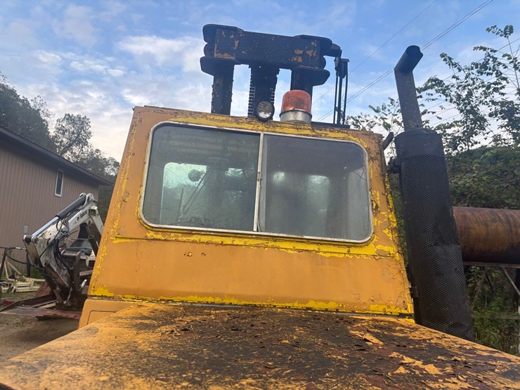 caterpillar-v180-image-32