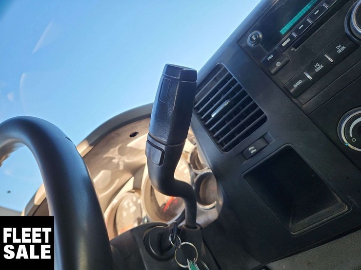 2011-chevrolet-silverado-3500hd-image-18