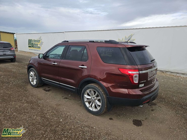 2015-ford-explorer-limited-image-3
