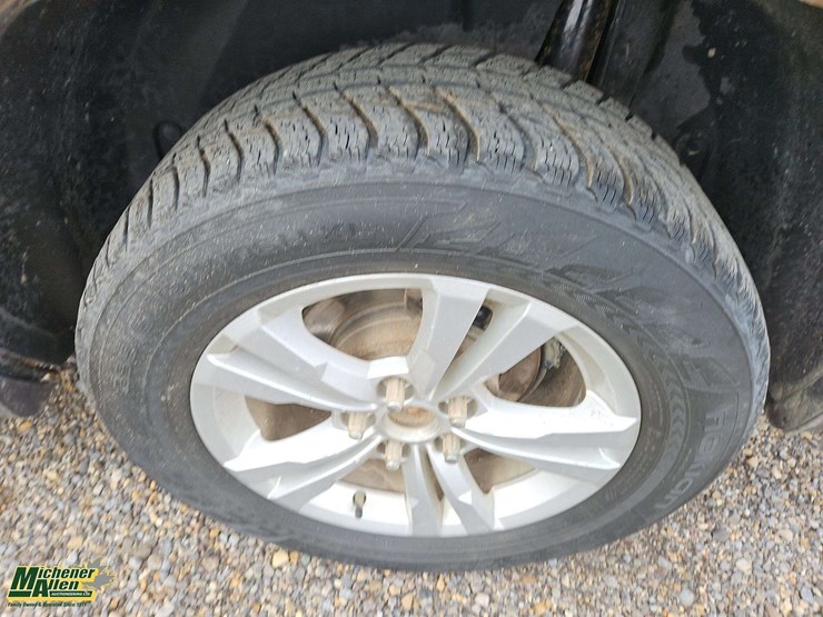 2012-chevrolet-equinox-lt-image-10
