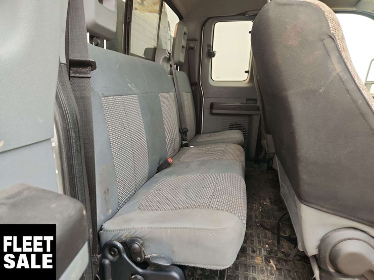 2015-ford-f350-image-32